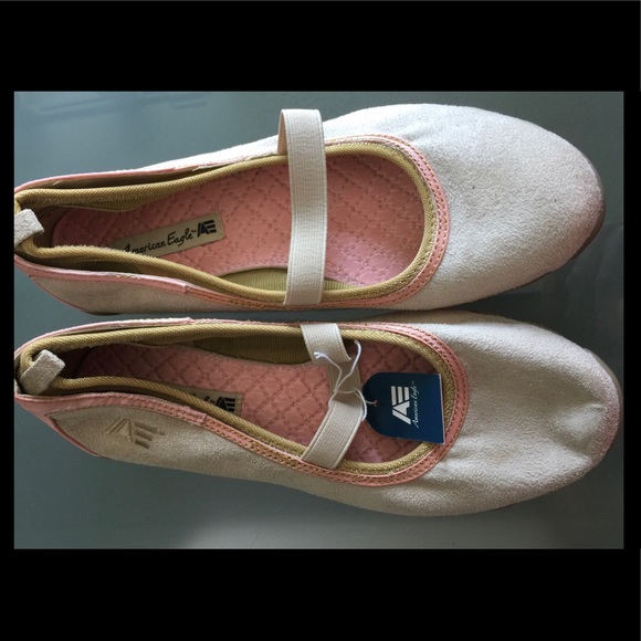 Like new ballet flat style slip on shoes - Picture 2 of 4